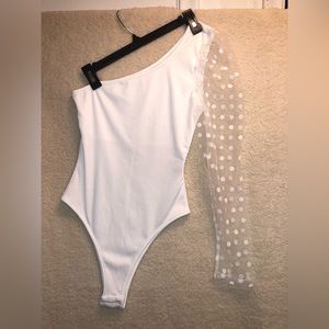 SHEIN Women’s white one shouldered body suit with lace Sz small